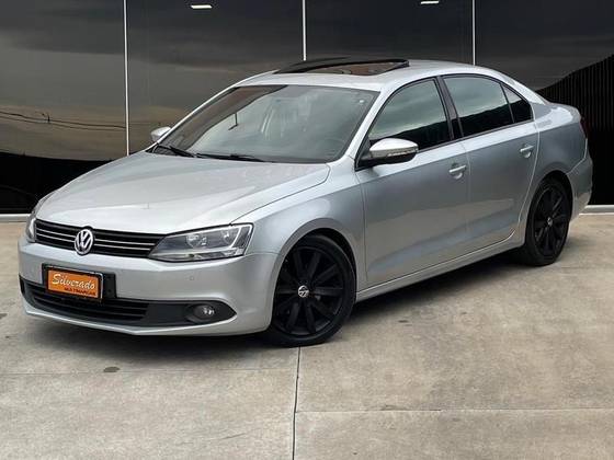 VOLKSWAGEN JETTA 2.0 COMFORTLINE FLEX 4P MANUAL